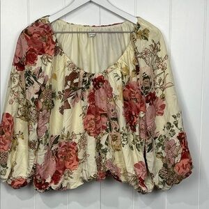 Maurices Womens Bubble Top L Cream Pink Stretch Neck 3/4 Sleeves Floral Print